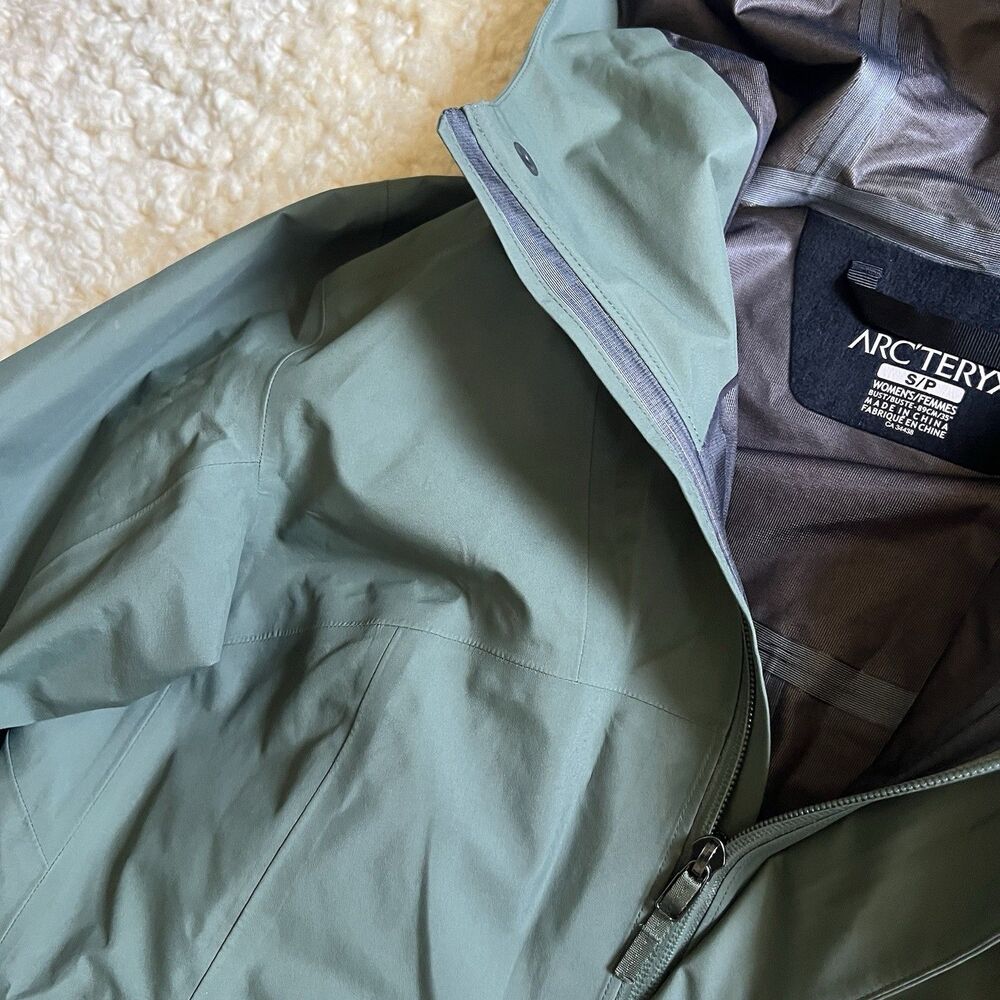 ArcTeryx Codetta GoreTex Hooded Parka Jacket Coat Shell - Picture 3 of 11